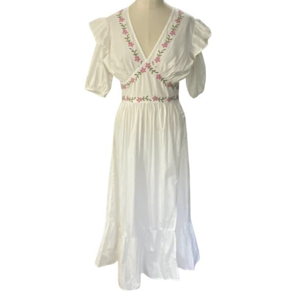 ASOS Violet Romance White Floral Embroidered Dress Size Small - Picture 1 of 9